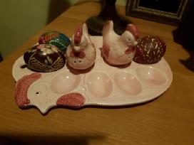 Porceleninis padėkliukas velykiniams kiaušiniams
