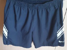 Nike sortai M