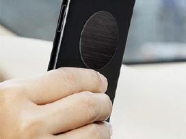 Metaline plokstele ant telefono