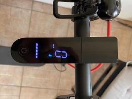 Parduodu beveik nenaudotą Mi Electric Scooter pro2