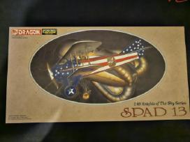 Surenkamas lėktuvo modelis „Spad 13“