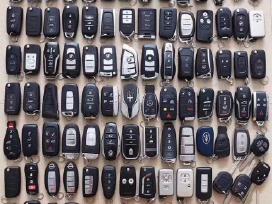Automobilių raktai su pririšimu kiekvienai markei