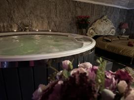 Host 4 Apartamentai su jacuzzi ir pirtimi
