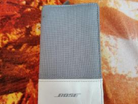 Bose ausinių dėklas