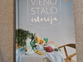 Knyga vieno stalo istorija