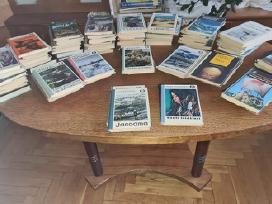 Parduodu 75 serijos "Horizontai" knygas