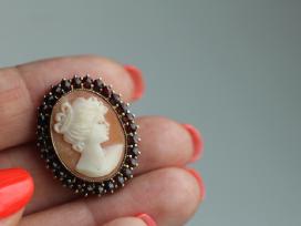 Vintage Hgr 830 S auksuota cameo sage su granatais