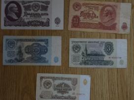 Sovietinių ir rusiškų rublių banknotai