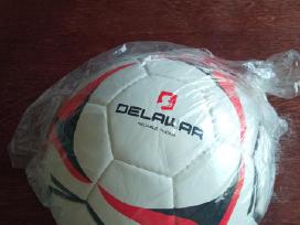Lauko futbolo kamuolys