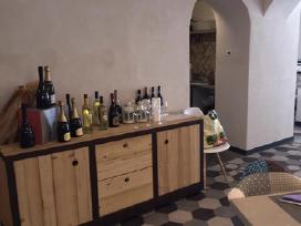 Komoda credenza ir 2 stalai is italijos