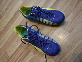 Moteriški futbolo bateliai „puma“