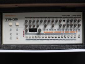 Roland Tr-09 Rhythm Composer + Stagg kabelis 6m