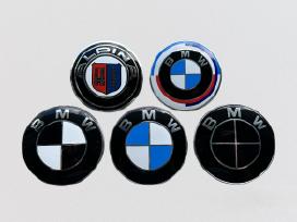 Bmw ženkliukai ant kapoto ir bagažinės