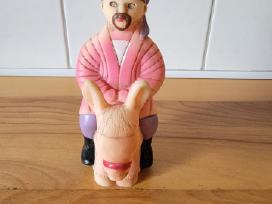 Tarybinių laikų guminis žaislas "Tadžikas ant asil
