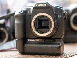 Canon 50d + battery grip + Zeiss 135mm f/3.5 (M42)