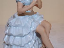 Antikvarinė parcilianinė statulelė