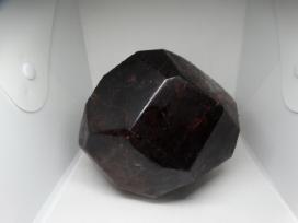 Granatas Akmuo Didelis
