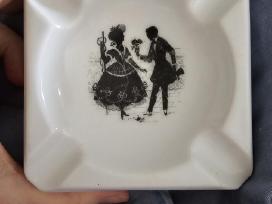 Vintaginė peleninė