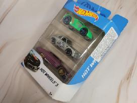 Hot Wheels 3 modeliukų rinkinys
