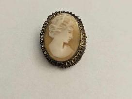 Senovine sege kameja (cameo)