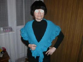 Juoda dirbtinio kailio kepurė