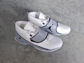 Nauji Jordan krepšinio bateliai Super Fly 5