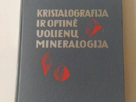 Knygos Kristalografija ir optinė uolienų mineralog