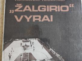 Senos knygos