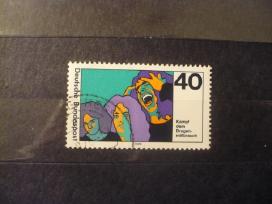 1975 m. Piktnaudžiavimas narkotikais