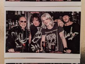 Nazareth. Nuotraukos su grupės narių autografais