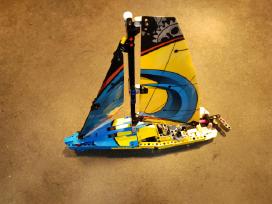 Parduodu lego 42074