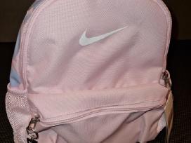 Nike nauja kuprinytė.