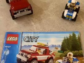Lego City 4437 policijos persekiojimas.