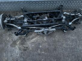 Bmw M4 dalys ir smulkmenos