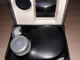 Vintažinė mechaninė skutimosi mašinėlė.