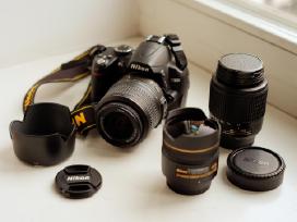 Nikon D3000 su 2 objektyvais