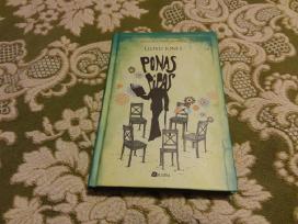 Ponas Pipas Lloyd Jones 2012 m. romanas
