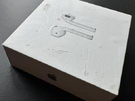 Apple Airpods (Tik Dėžutė)