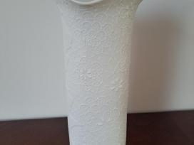 Porceliano vaza