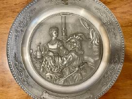 Metalinė dekoratyvinė lėkštė