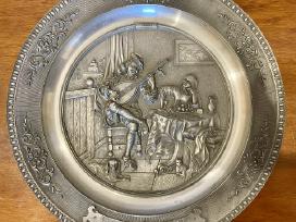 Metalinė dekoratyvinė lėkštė