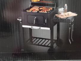 Vienas, Barbecue grilius - kepsninė su termometru