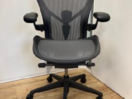 Herman Miller Aeron Remastered Dydis C