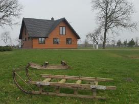 Senovinės arklio traukiamos rogės