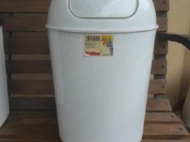 Plastikinė šiukšliadėžė