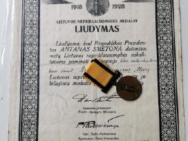 Laisvės medalis su dokumentu