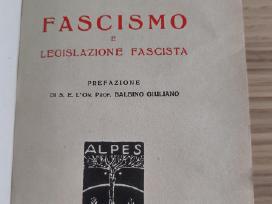 Knyga. Fašizmas. Italų kalba.