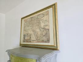 Solidi, stilinga interjero detale - žemėlapis.