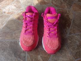 Vaikiški new balance sportiniiai bateliai.
