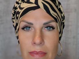 Turbanai,kepurytės.